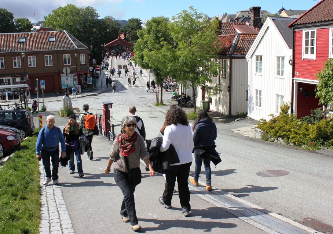Bakklandstorget: Torvet er eneste byrom med mer folkevrimmel enn på Bakklandstorget i Trondheim.